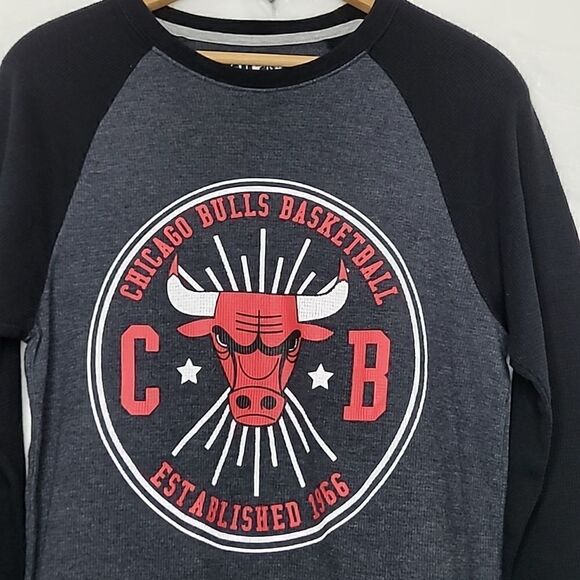 Chicago Bulls Thermal Long Sleeve Shirt Size Small - Picture 2 of 5